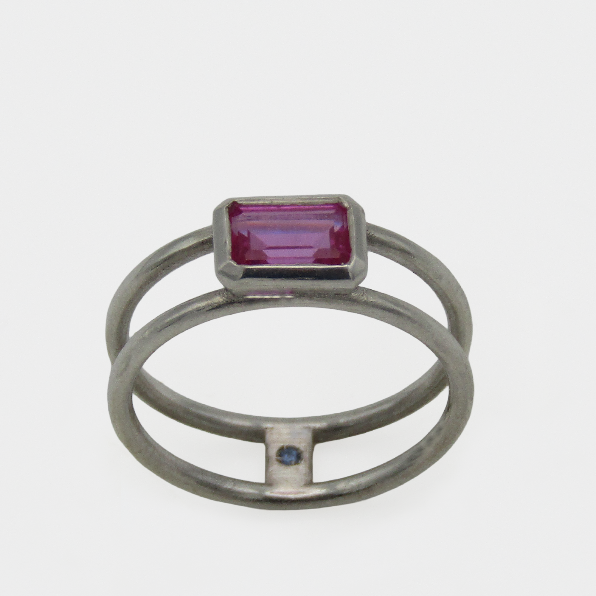 Anello bombato in argento dorato
